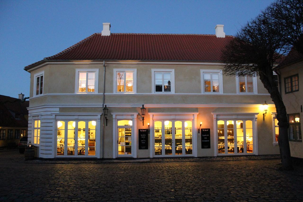 Hotel Pa Torvet Ærøskøbing Exterior foto